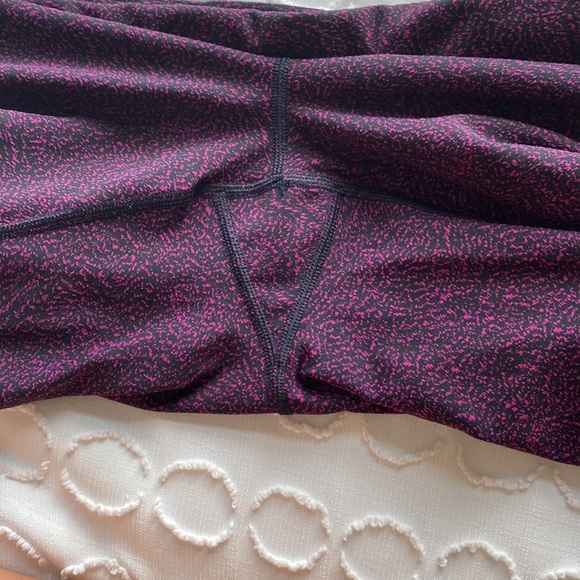 7/8 Athleta leggings - Picture 6 of 6